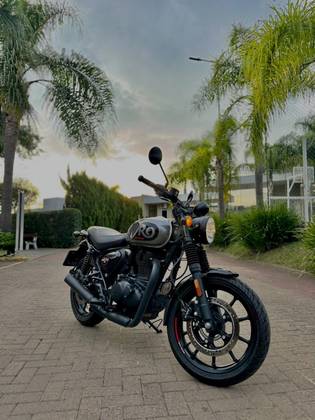 ROYAL ENFIELD HUNTER 350 